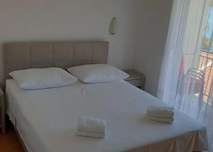 Fuer Vier Personen- Mit Einem Balkon By Interhome Apartman